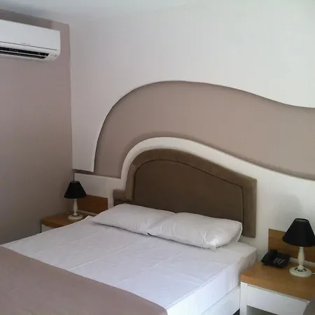 Hotel Karya